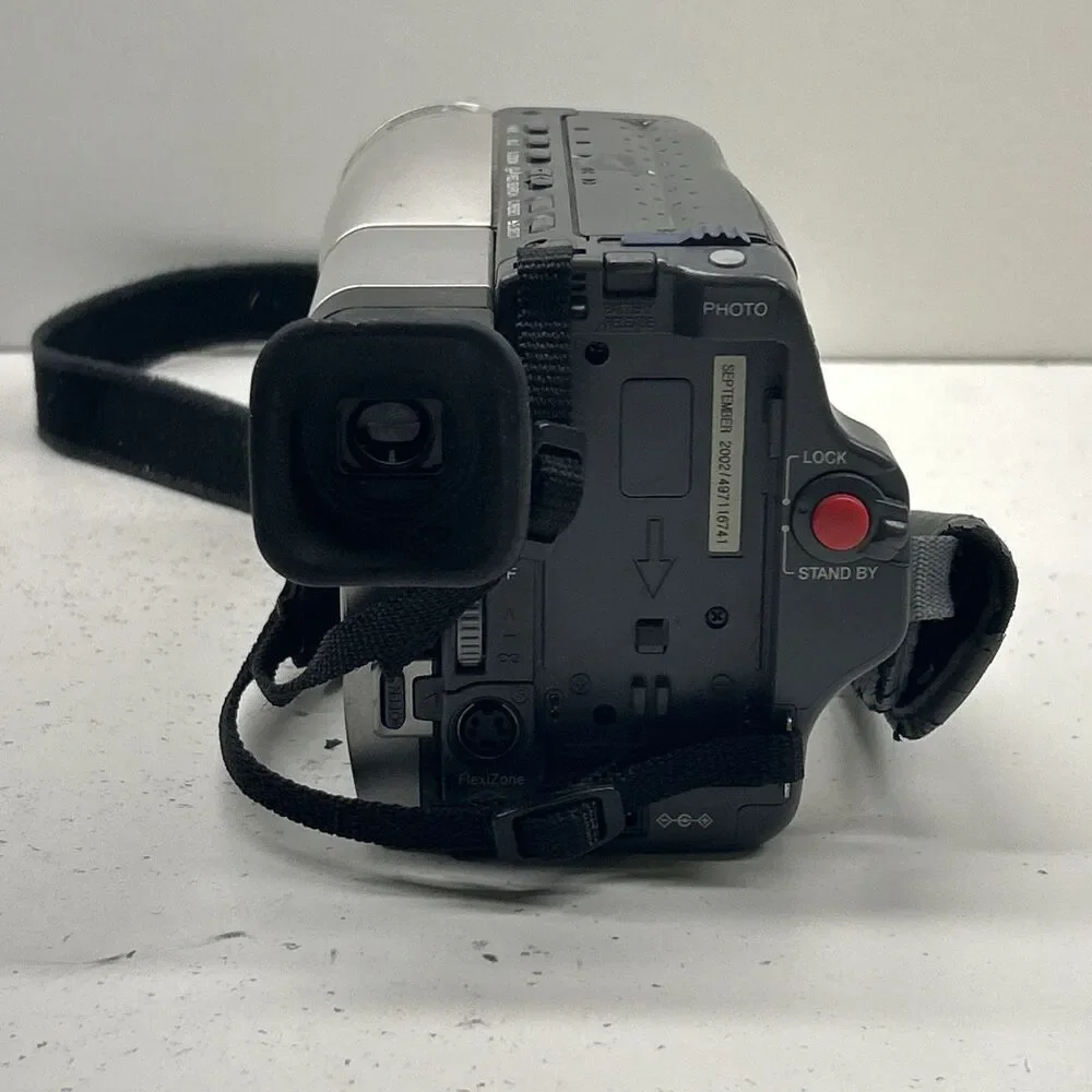 Canon Camcorder ES8400V Untested/No‎ Battery/as Is